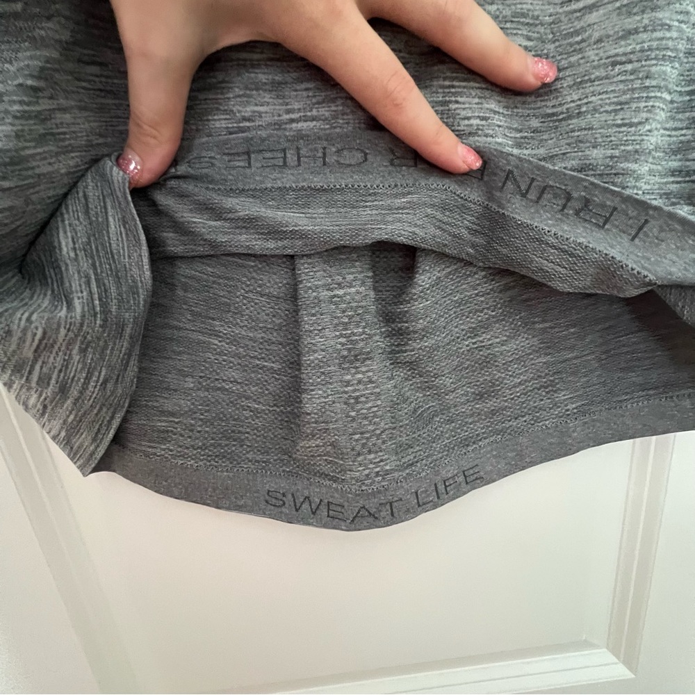 Lululemon Swiftly Tech Grey Tank Top Size 12 - image 4